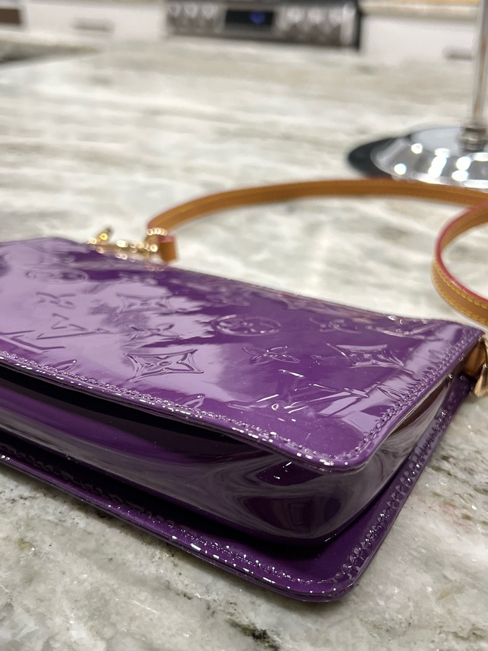 Louis Vuitton Authentic Rare Purple Vernis Monogram Crossbody - Picture 2 of 16